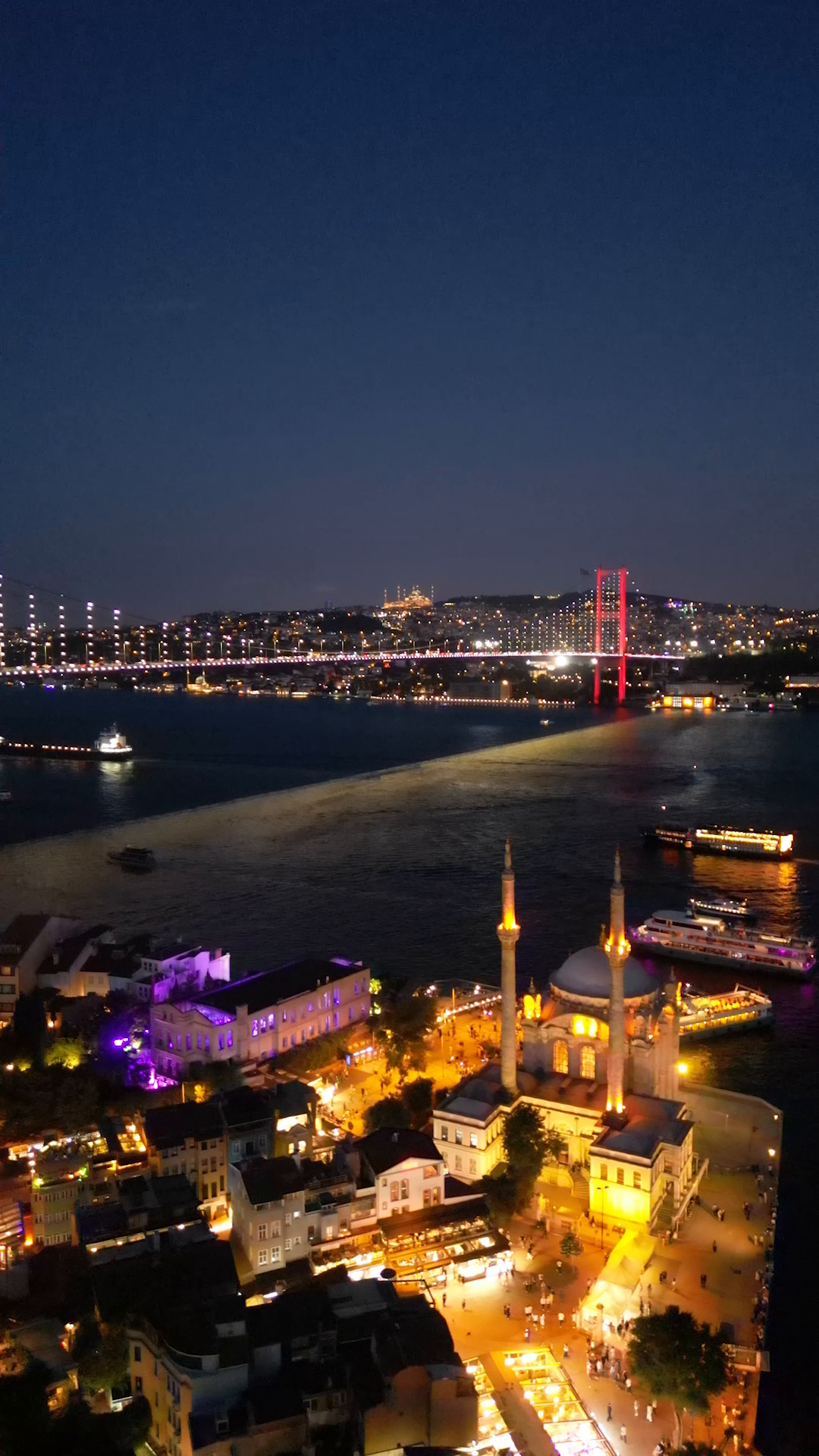 Gece Boğaz manzarası
